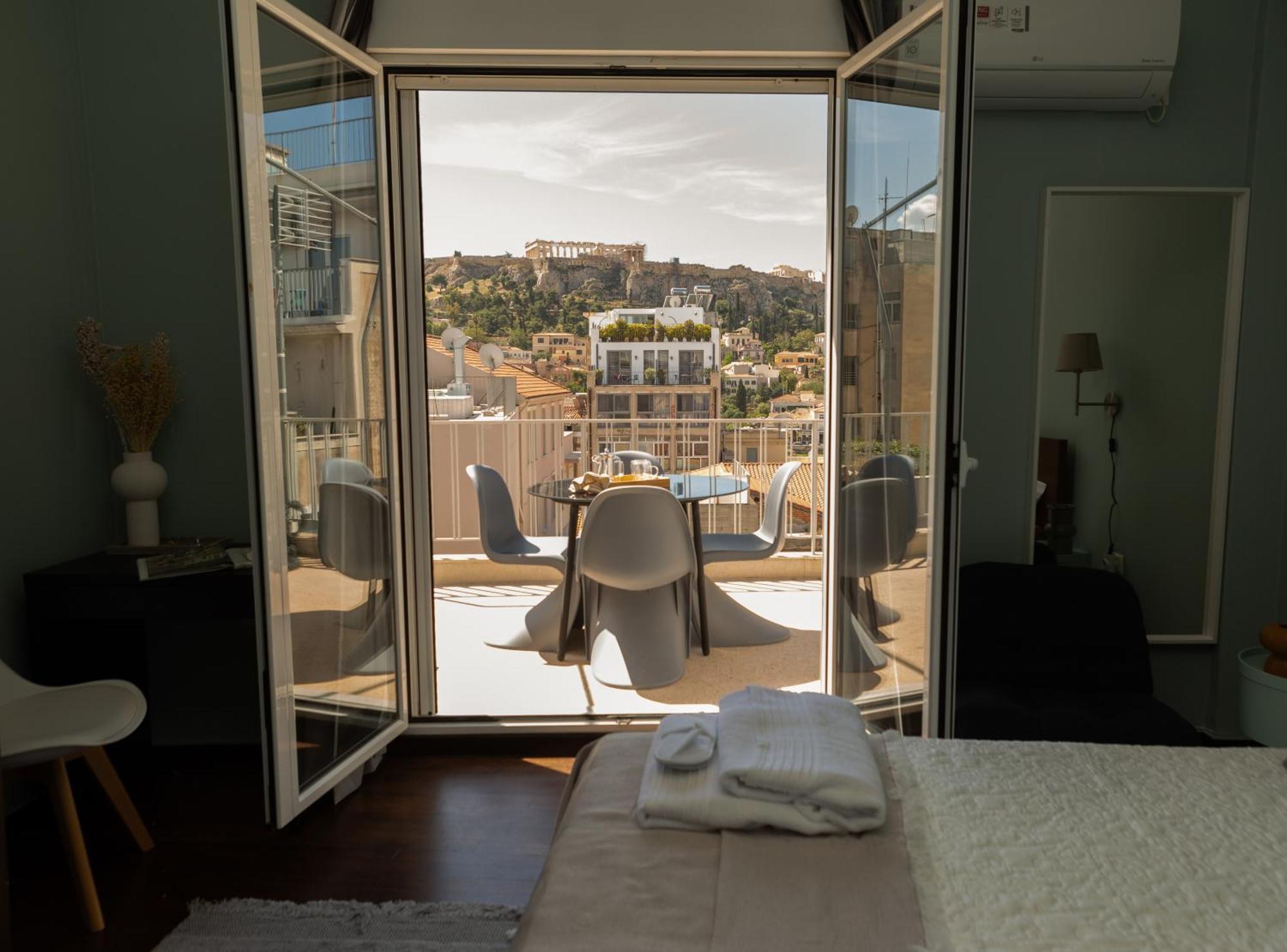 Parthenon View Apartment *